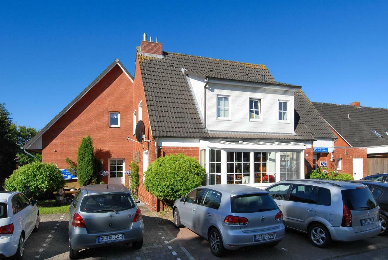 Hotel Garni Haus Am Meer Neuharlingersiel Exterior foto